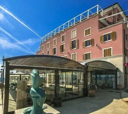 Rotonda Novigrad 3* Novigrad Istria