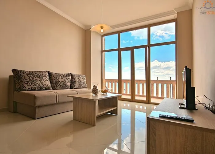 Rotonda Novigrad 3*