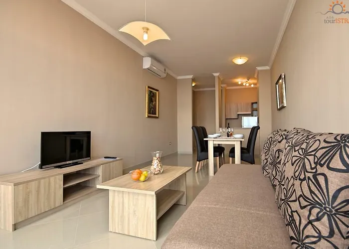 Rotonda Novigrad 3*
