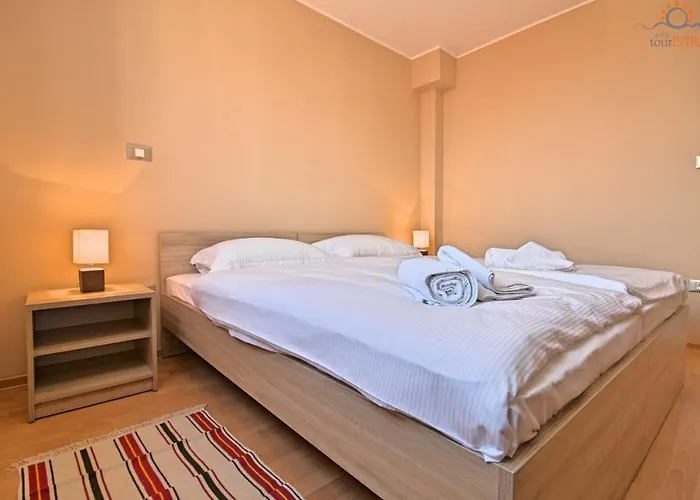 Gasthuis Rotonda Novigrad 3*