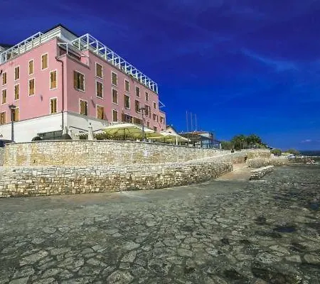 Rotonda Novigrad Guest house