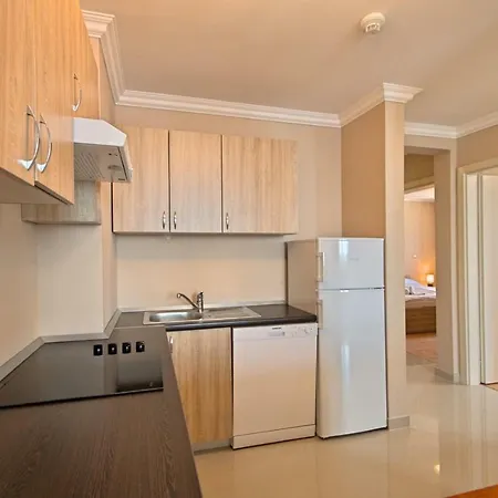 Guest house Rotonda Novigrad 3*