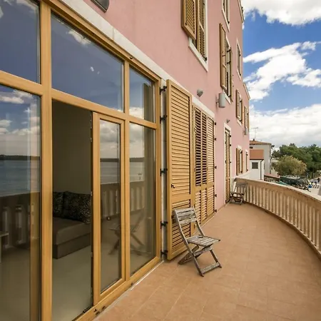 Rotonda Novigrad 3* Novigrad Istria