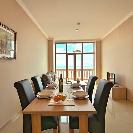 Rotonda Novigrad Pensionat